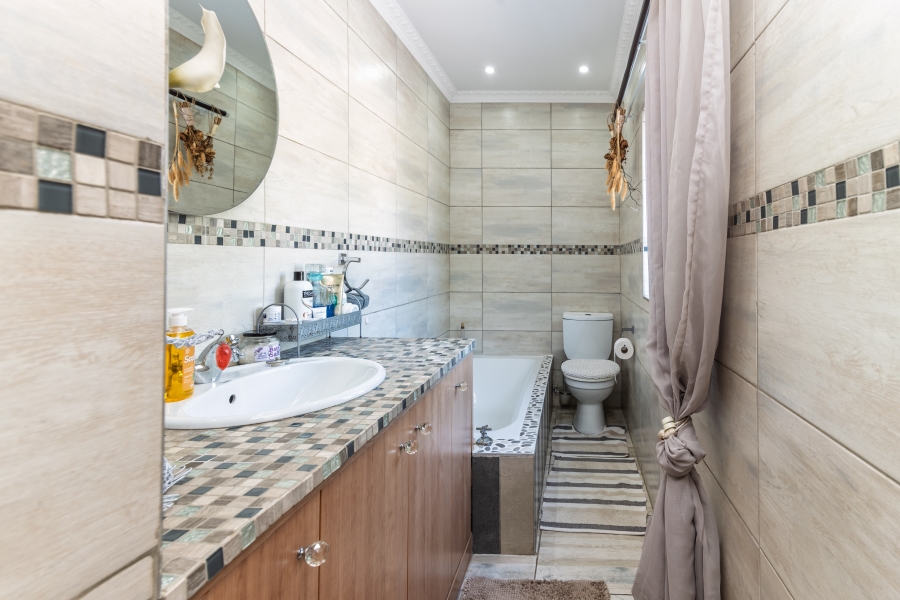 4 Bedroom Property for Sale in Bluewater Estate Western Cape